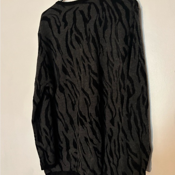Deane & White Black and Gray Animal Print Crewneck Wool Blend Plus Sweater - Picture 2 of 5